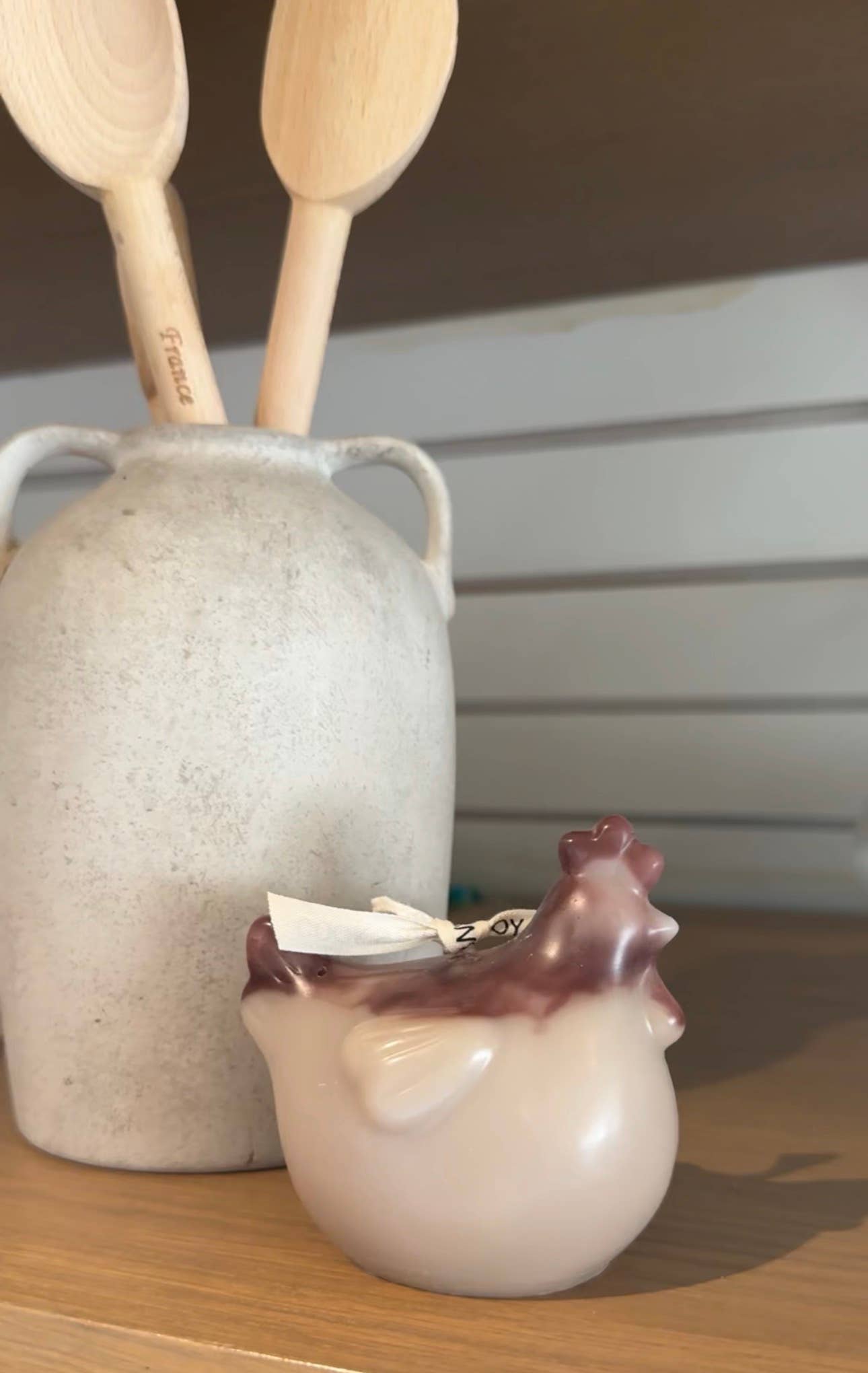 Hen Candle — soy & beeswax