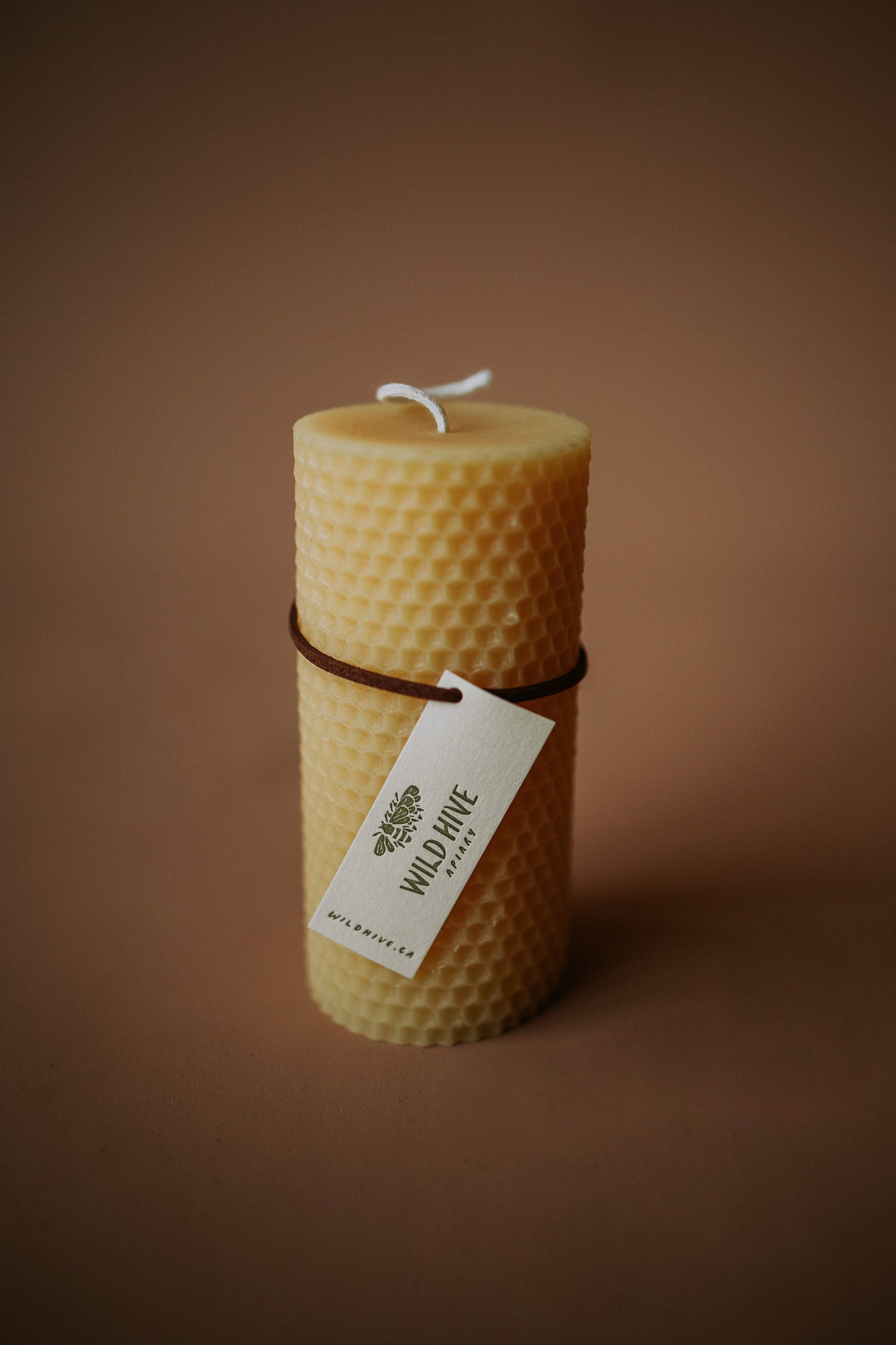 Beeswax Honeycomb Cylinder Candle