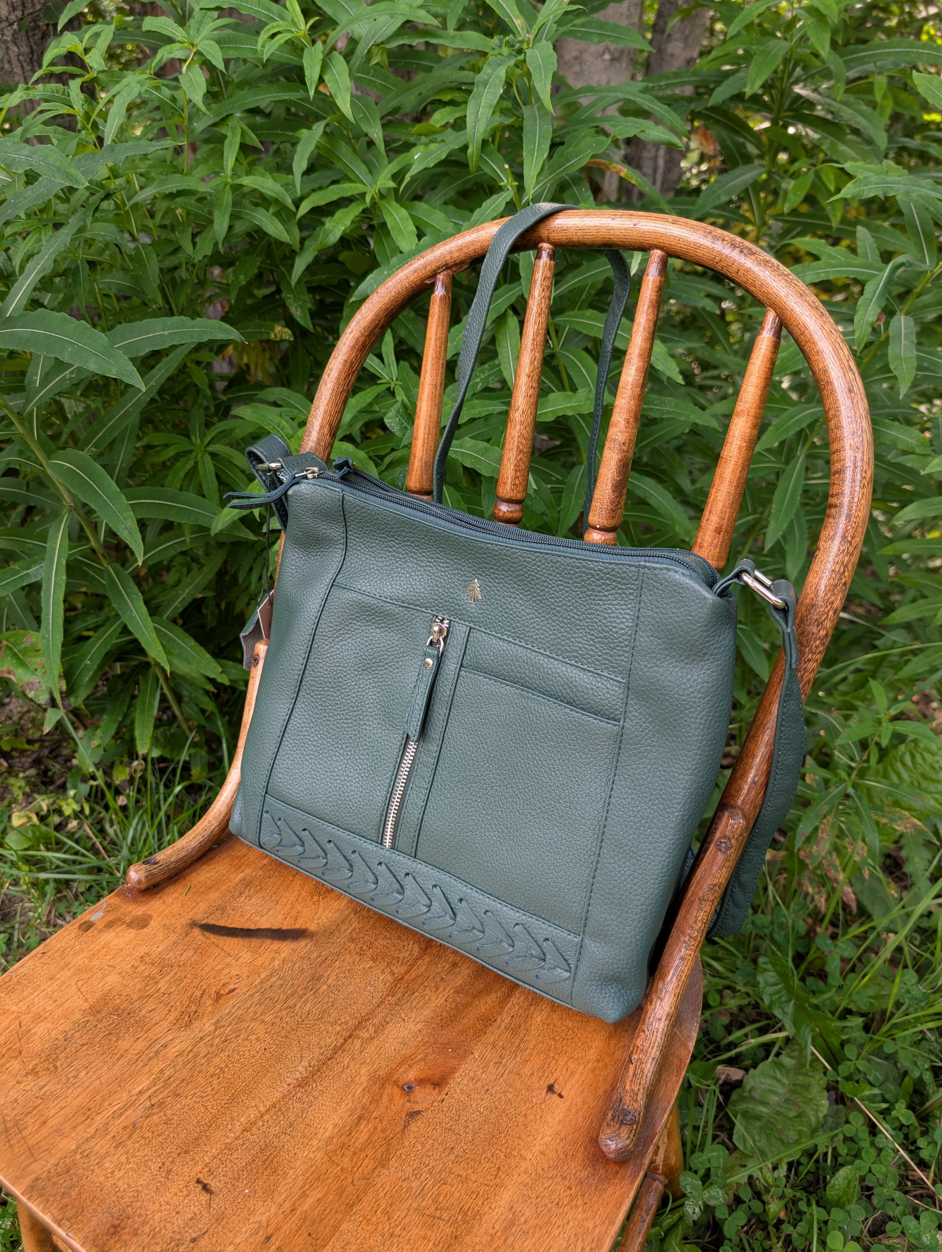 Elegant Leather Crossbody Bag Tressa – Stylish & Functional