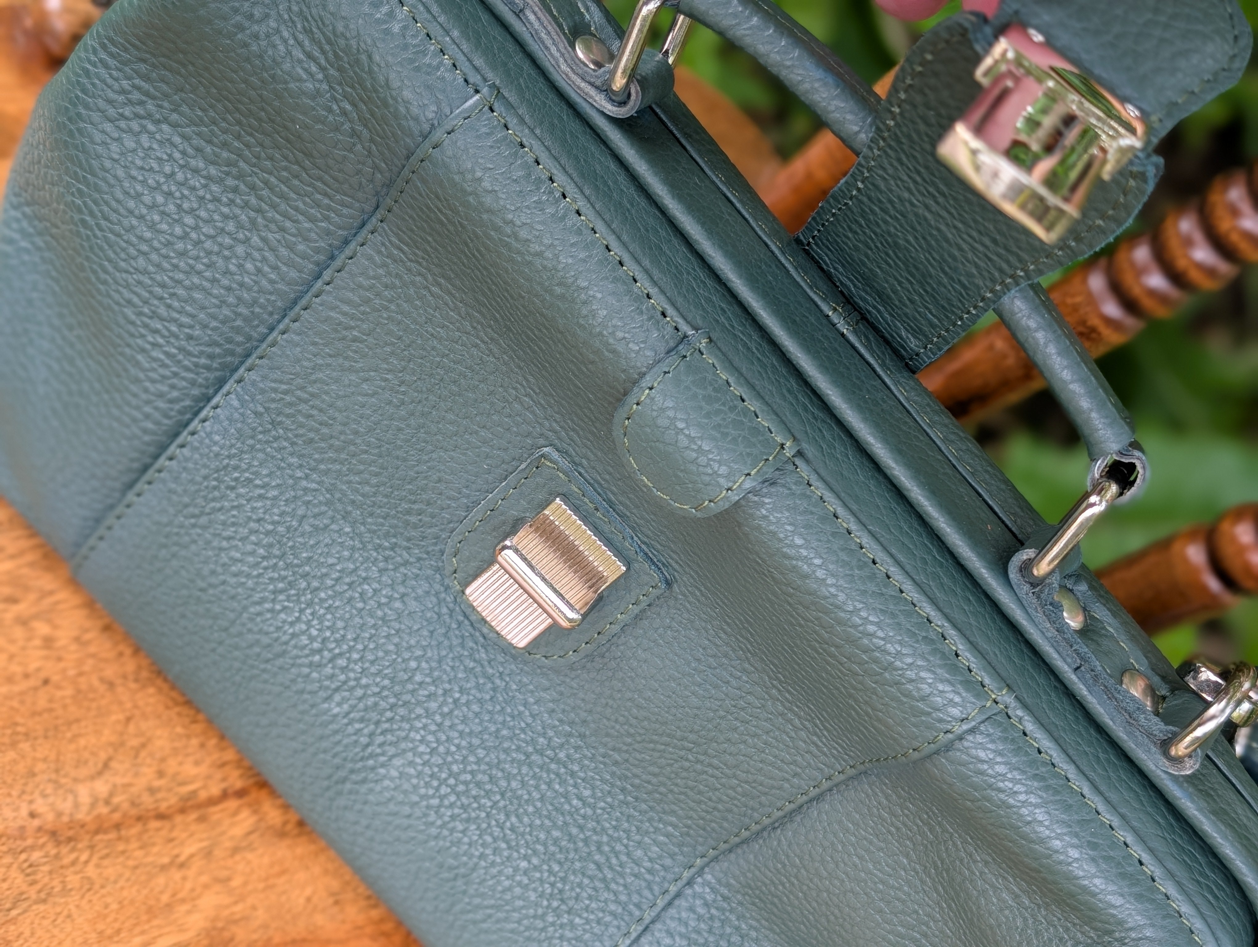 Bella, Women’s Full Grain Leather Bag