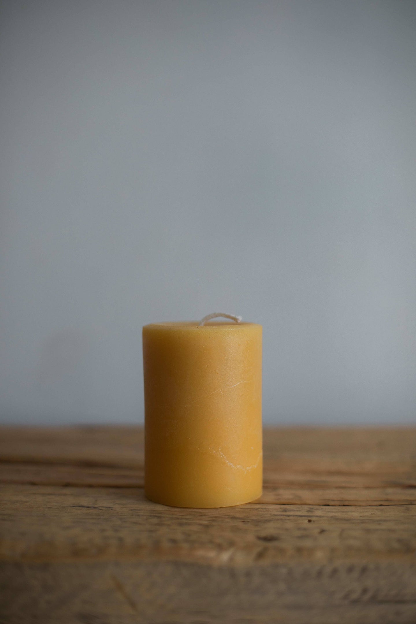 Beeswax Medium Round Candle