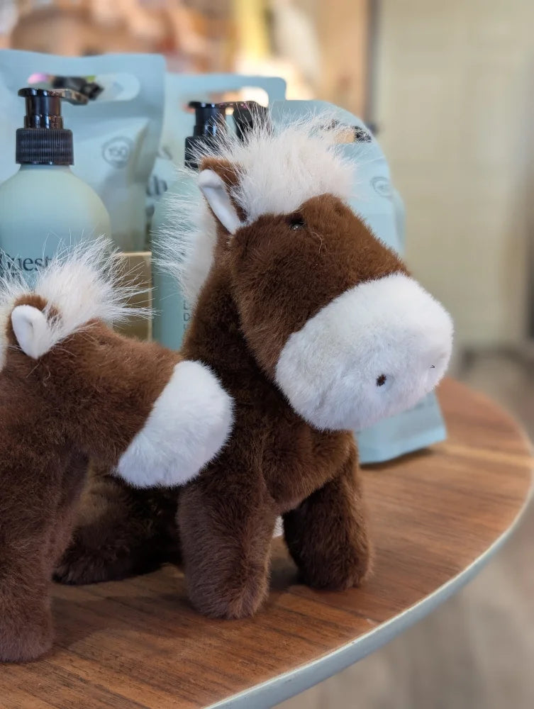 Large size jorge the pony brown and white plush horse toy with fluffy mane and soft fabric for cuddling